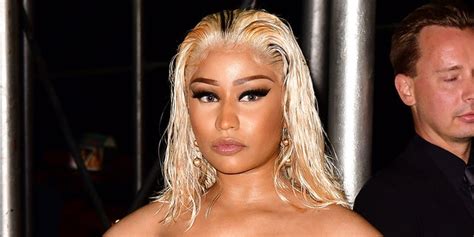 Nicki Minaj Posts Topless Picture of Herself on Instagram